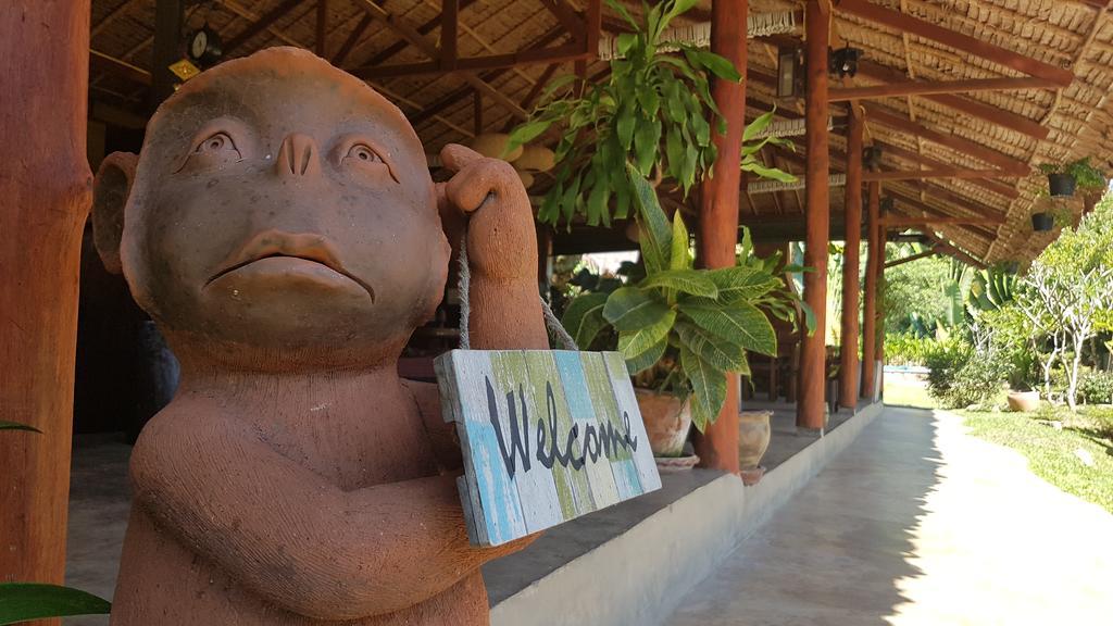 Ban Dalah Pai Hotel Exterior photo